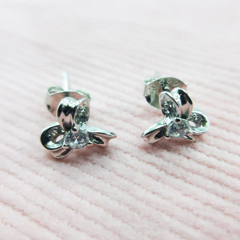 Flower push Back silver minimalist Earrings for women - Image 3